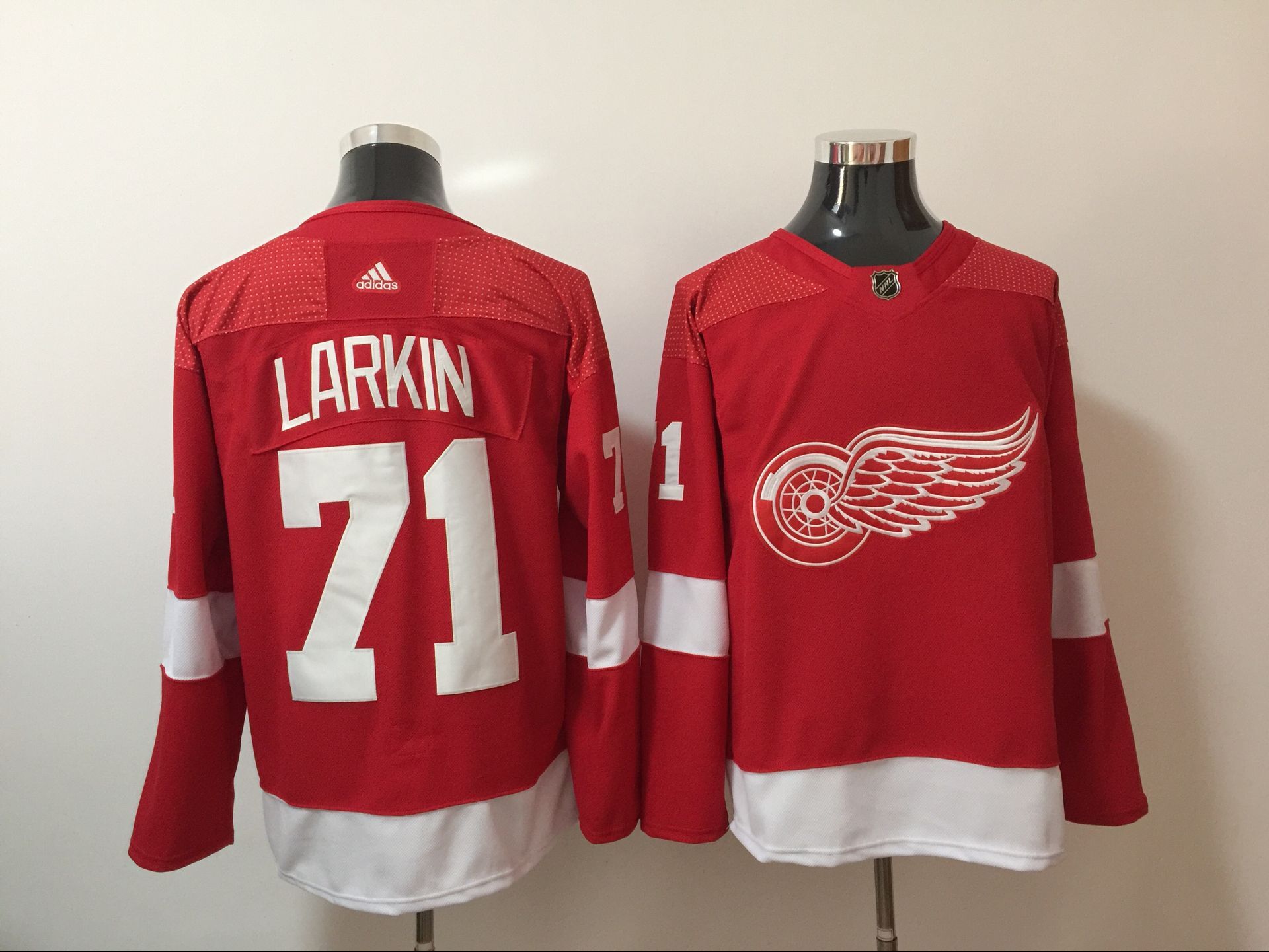 Men Detroit Red Wings #71 Dylan Larkin Red Hockey Stitched Adidas NHL Jerseys->philadelphia flyers->NHL Jersey